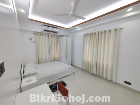 Rent Furnished Two Bedroom Apartment in Bashundhara R/A